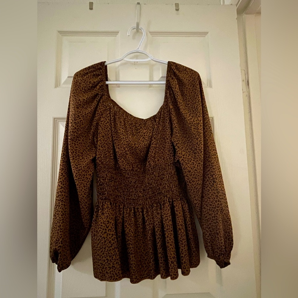 SHEIN Curve Leopard Print Lantern Sleeve Shirred Peplum Blouse